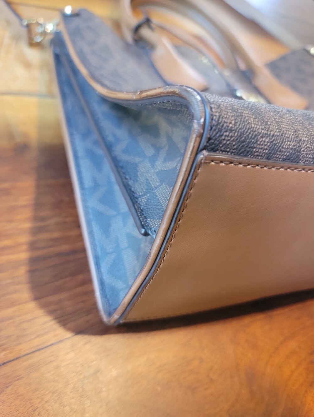 Michael Kors Triple Compartment Shoulder Bag With Detachable Strap - Picture 7 of 13